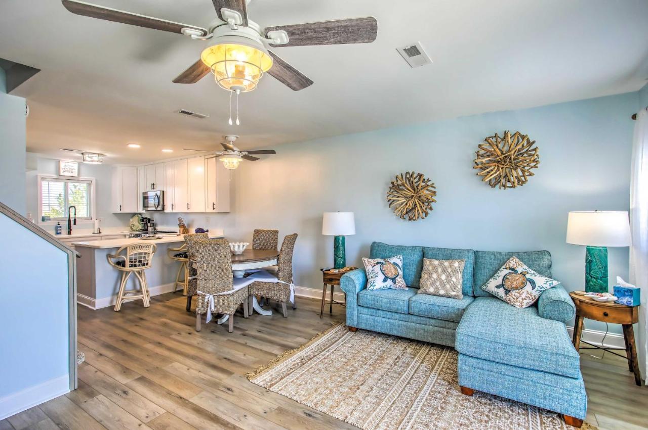 Coastal Oasis With Decks Walk To Holden Beach! 外观 照片