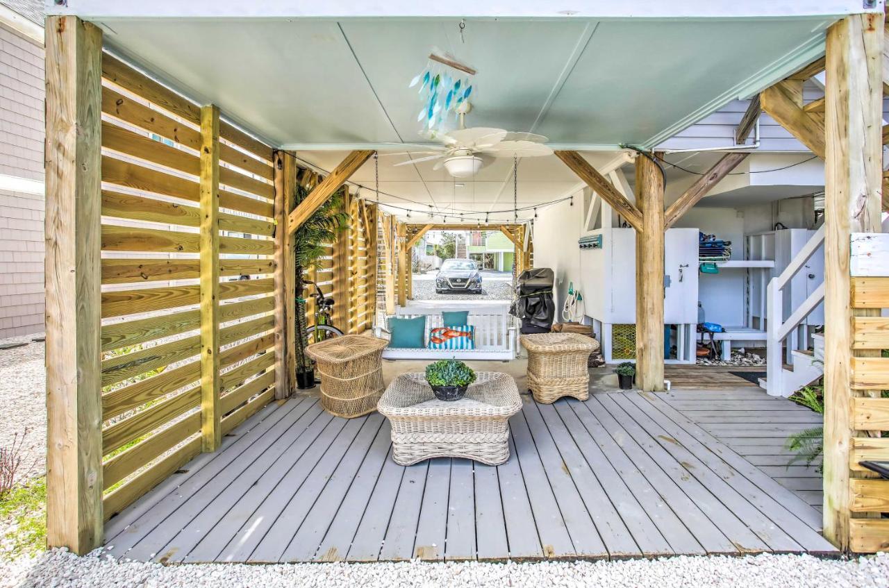 Coastal Oasis With Decks Walk To Holden Beach! 外观 照片